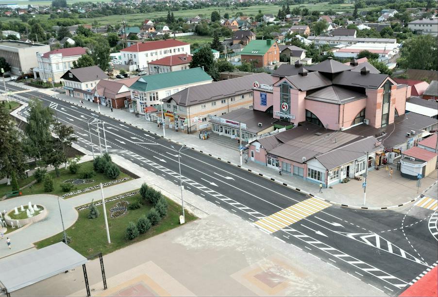 Белгородская область: благодаря дорожному нацпроекту в центре Борисовки появились велополосы